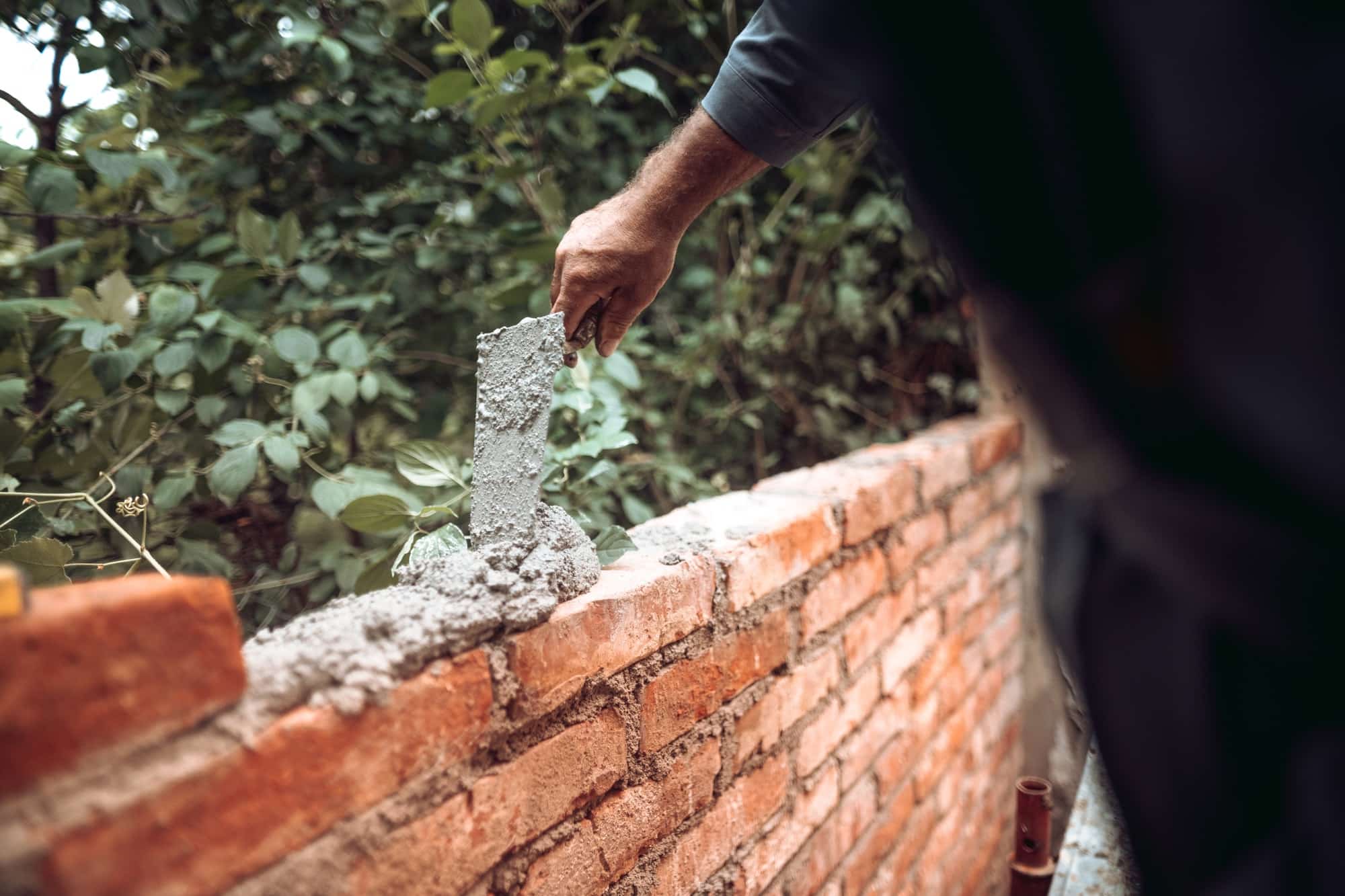 Les fondations dans une construction de maison : La clé d’une structure solide